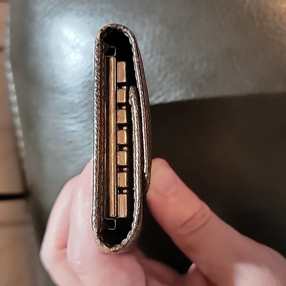 Louis Vuitton Taiga Key Case Pouch Authentic - Picture 13 of 15